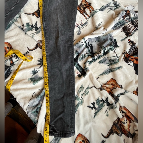 Gap Black Jeans - Picture 6 of 6